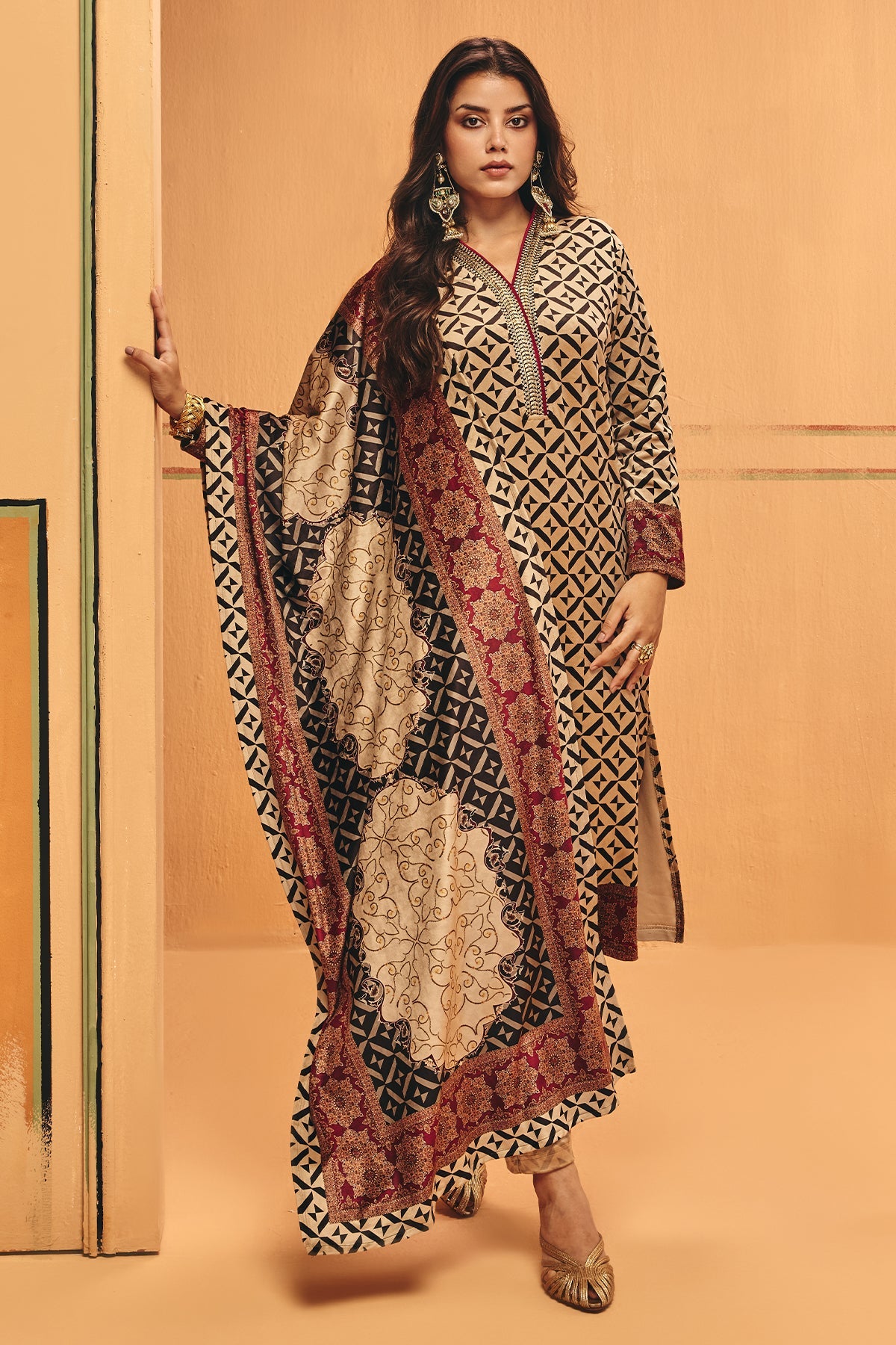 Winter Fawn Printed Velvet Kurta 3 Pcs Set