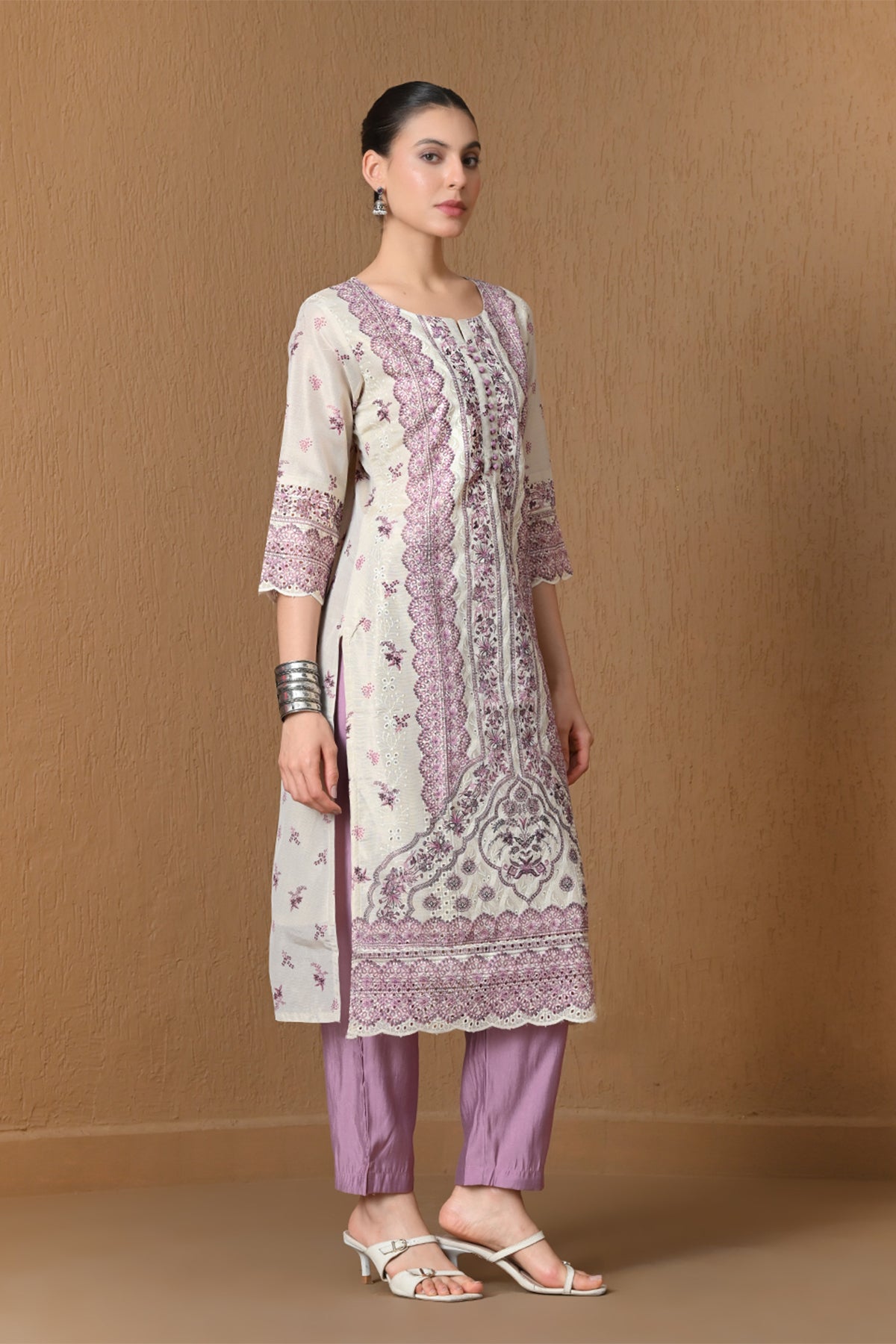 Cream Floral Embroidered Kurta 3 Pcs Set