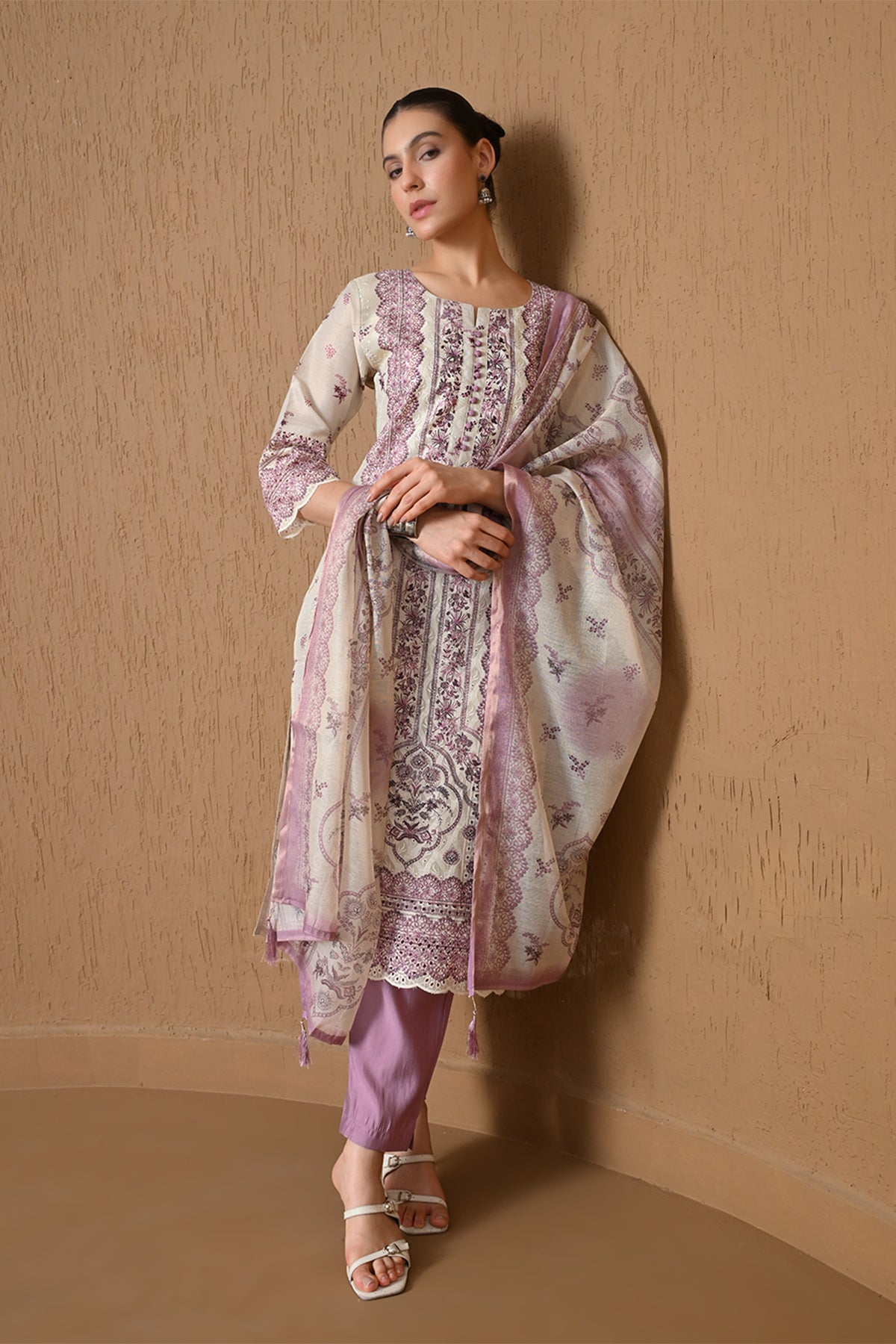 Cream Floral Embroidered Kurta 3 Pcs Set