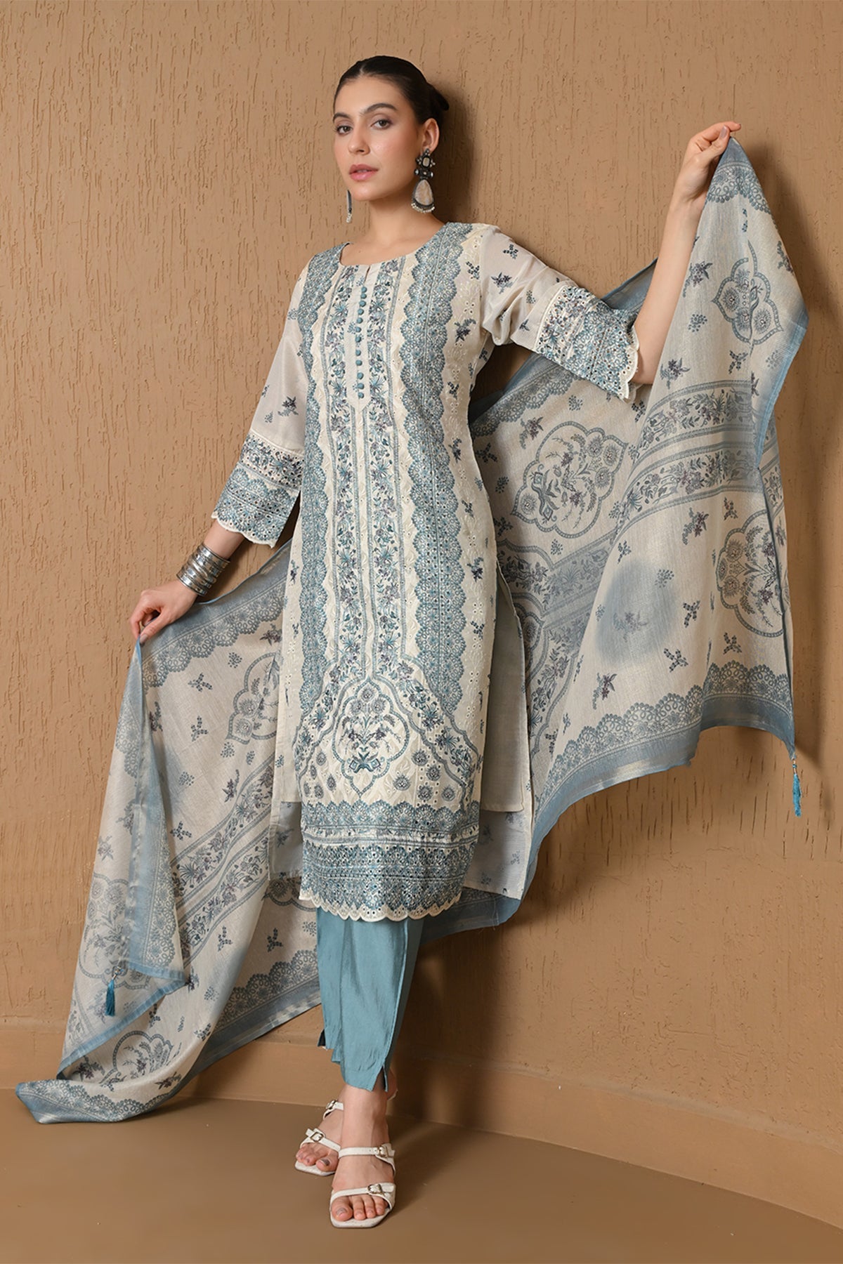 Cream Floral Embroidered Kurta 3 Pcs Set