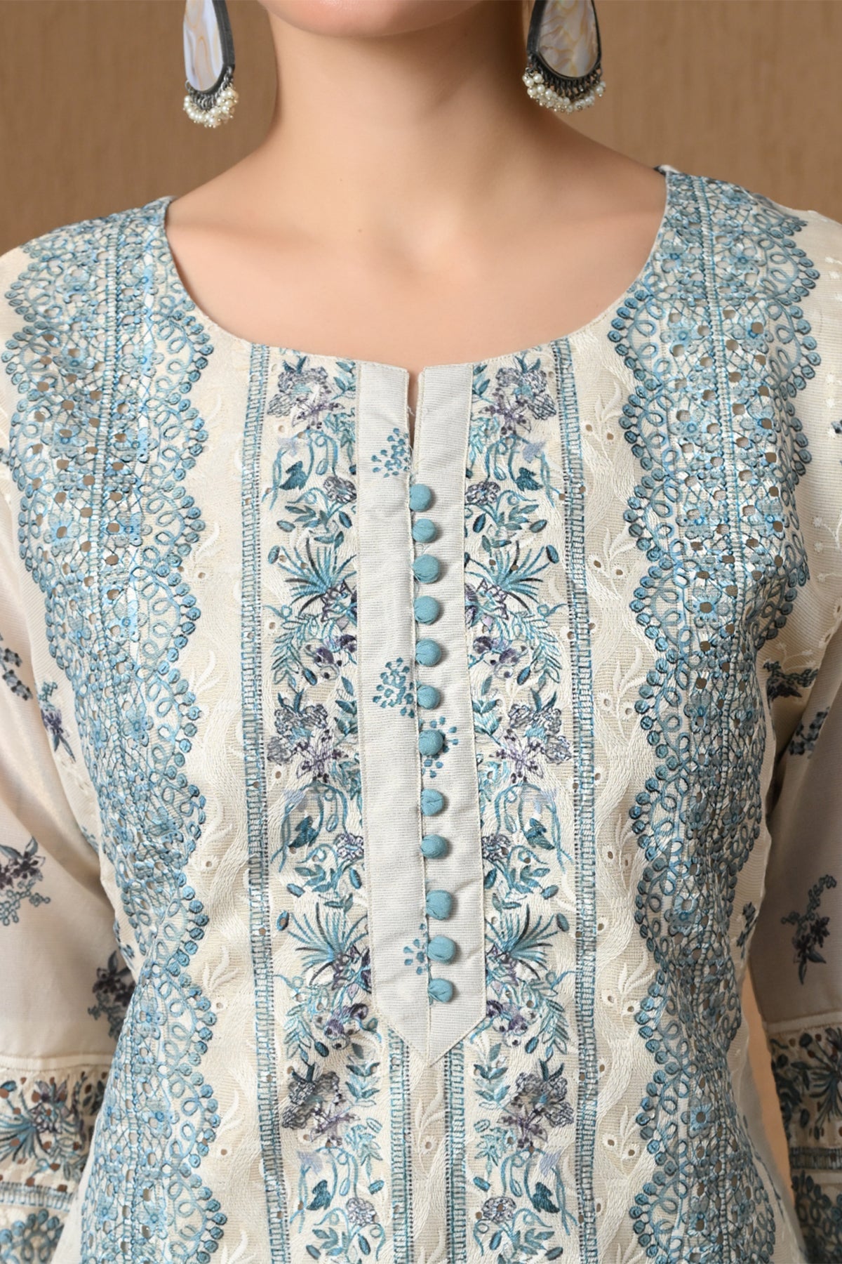 Cream Floral Embroidered Kurta 3 Pcs Set