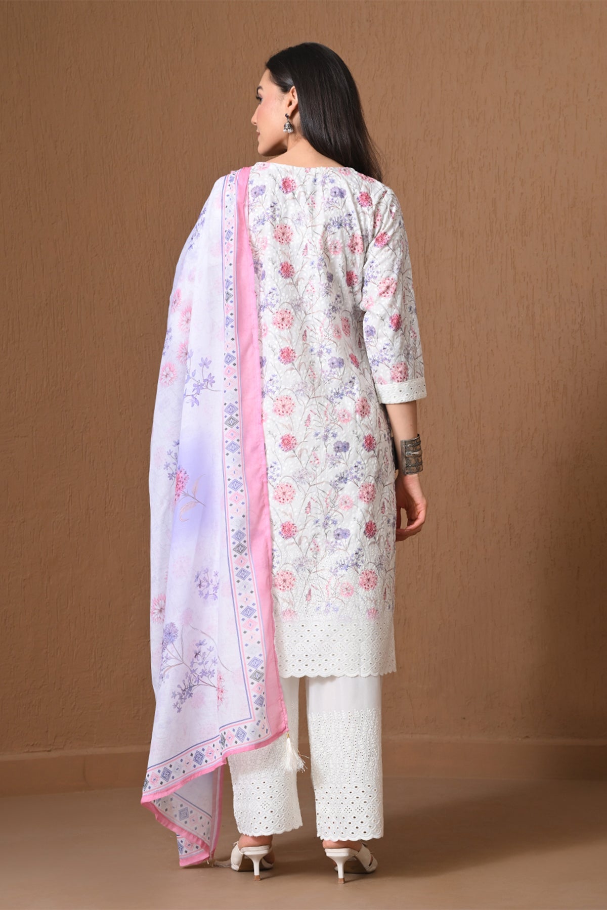 Cream and Pink Floral Printed Kurta 3 Pcs Set