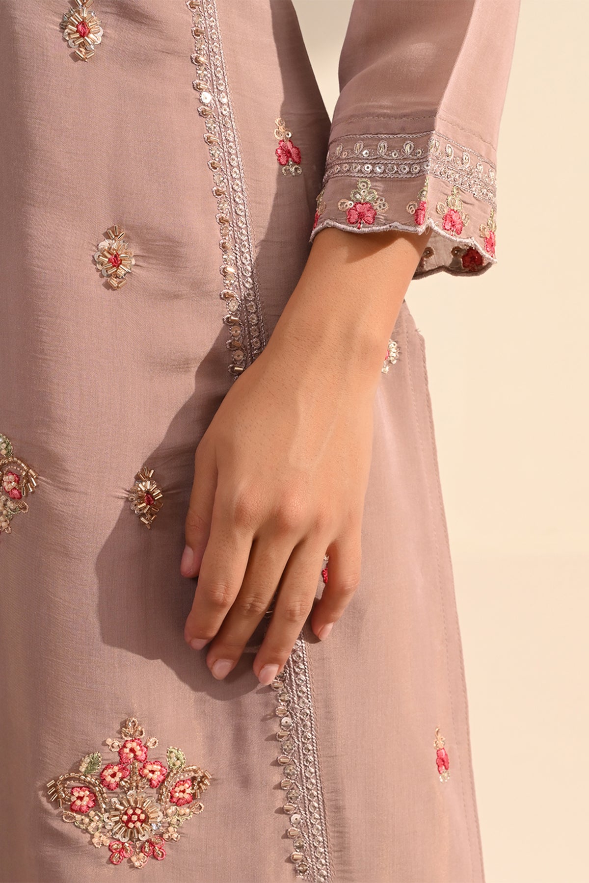 Blush Pink Thread Sequin Embroidered Kurta 3 Pcs Set