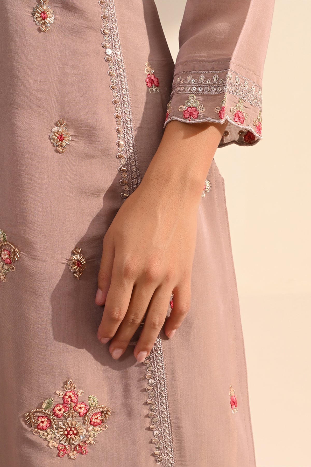 Blush Pink Thread Sequin Embroidered Kurta 3 Pcs Set