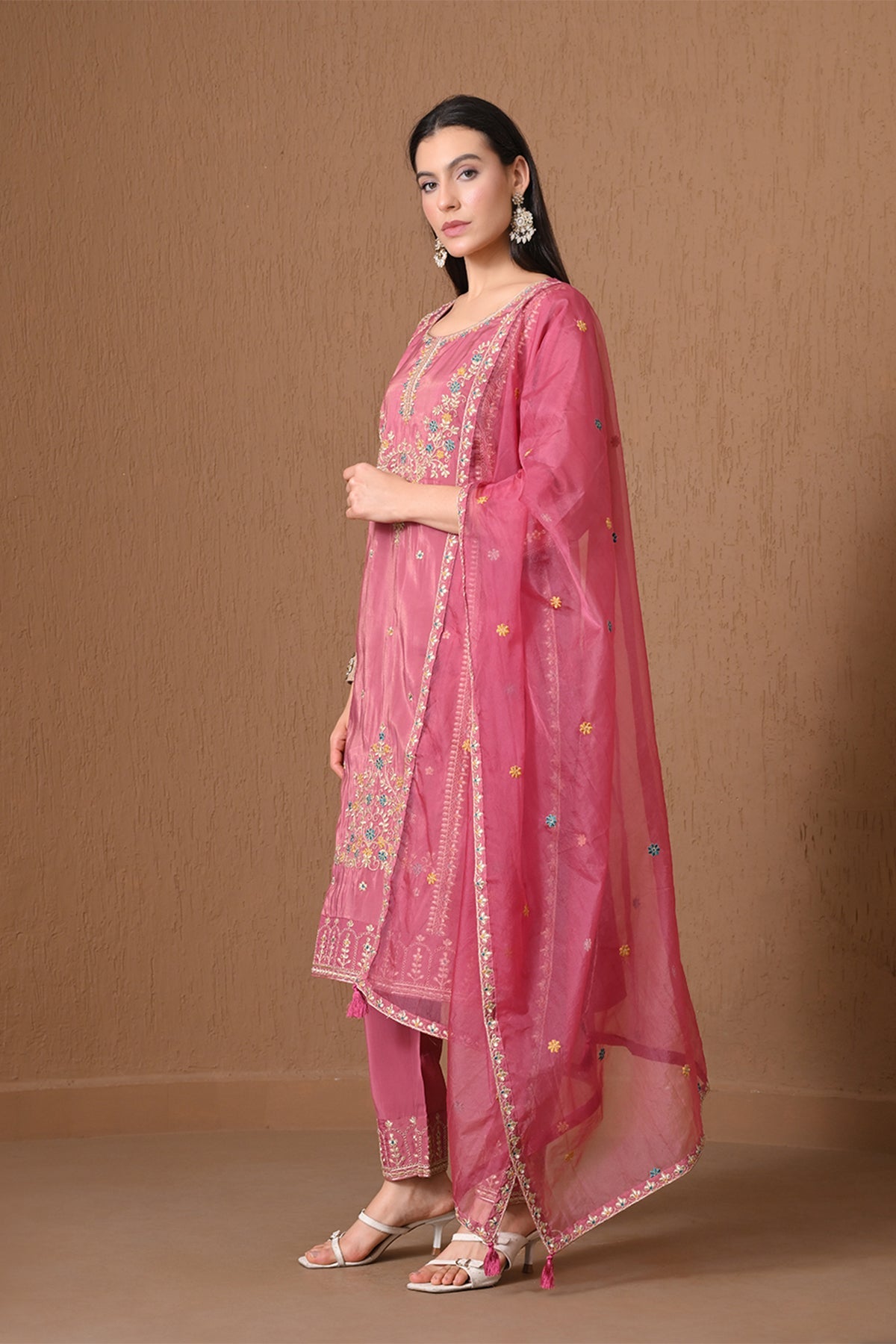 Pink Floral Embroidered Kurta 3 Pcs Set