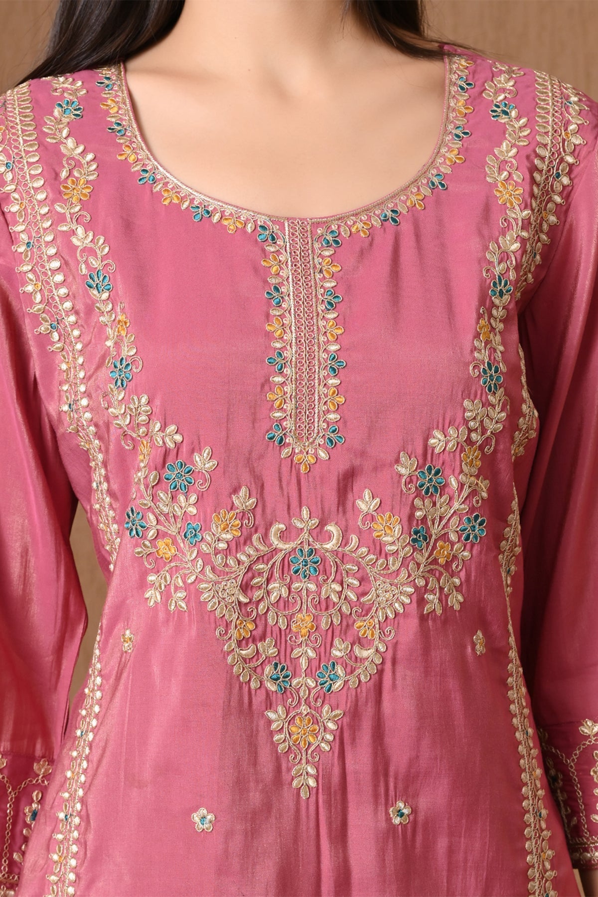 Pink Floral Embroidered Kurta 3 Pcs Set