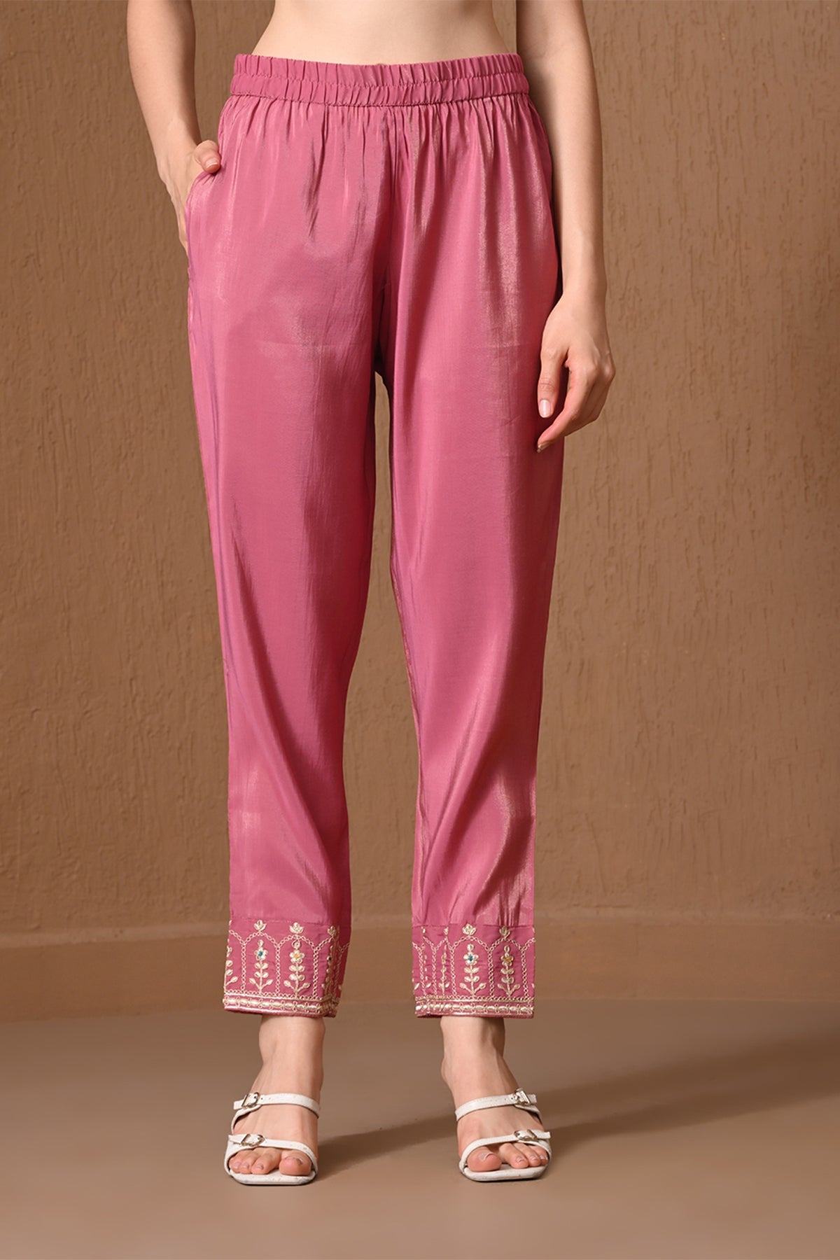 Pink Floral Embroidered Kurta 3 Pcs Set
