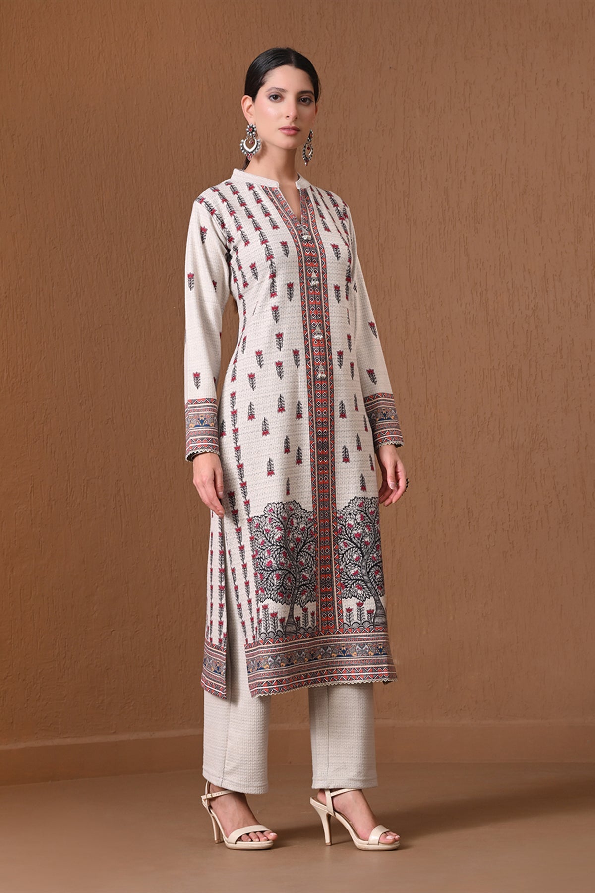 Winter Off White Printed Kurta 3 Pcs Set