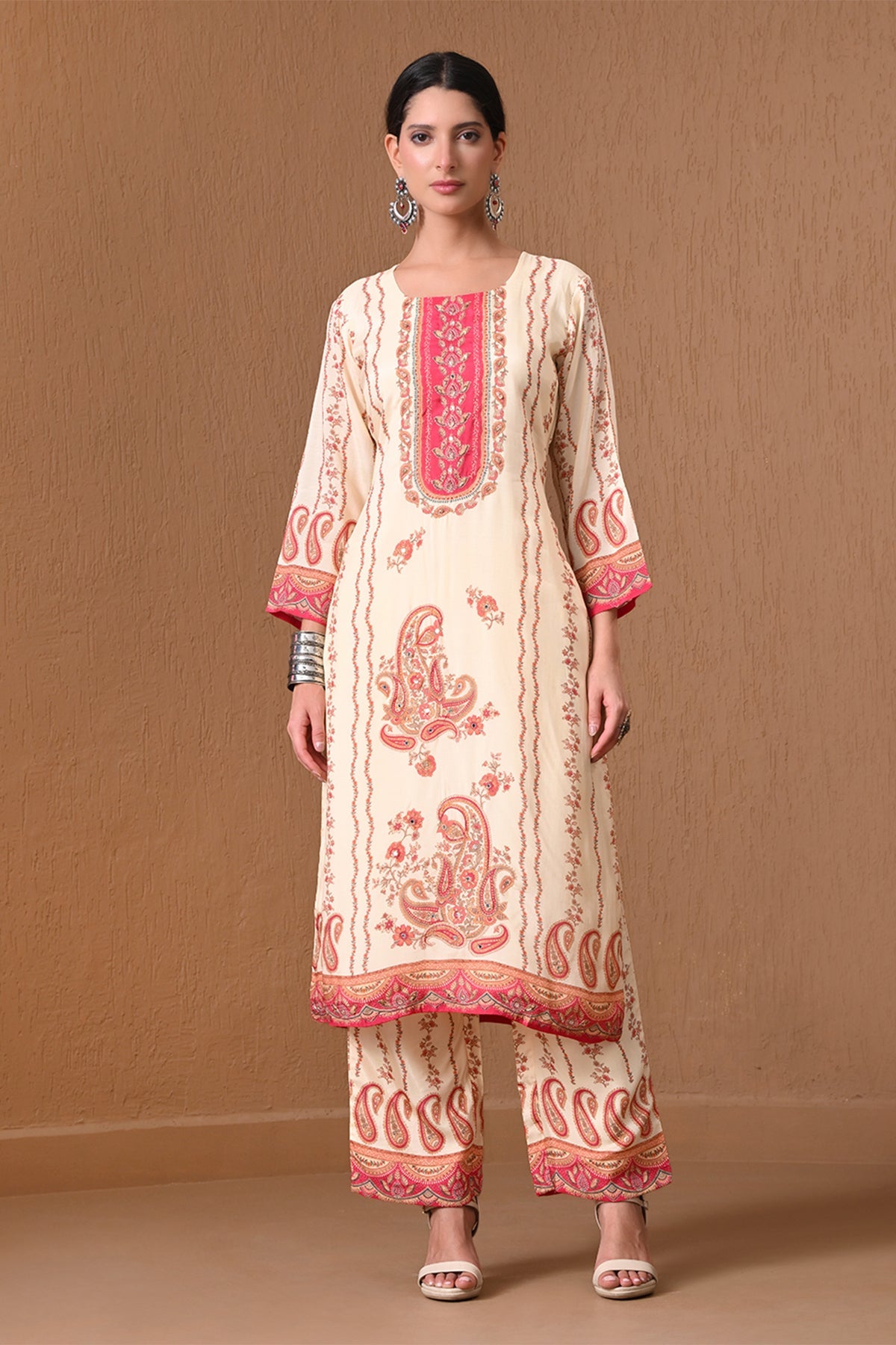 Cream Paisley Printed 3 Pcs Kurta Set