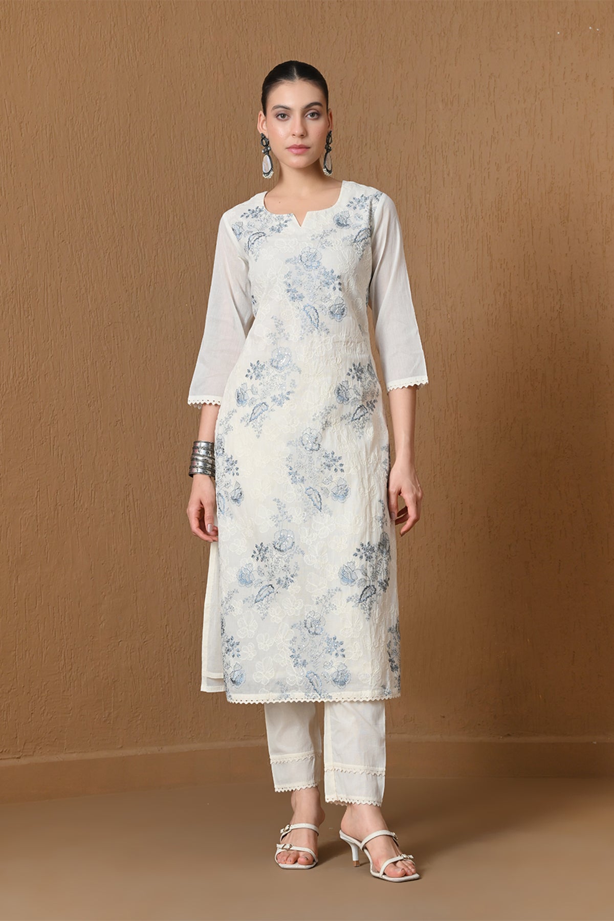 Cream Floral Embroidered 3 Pcs Kurta Set