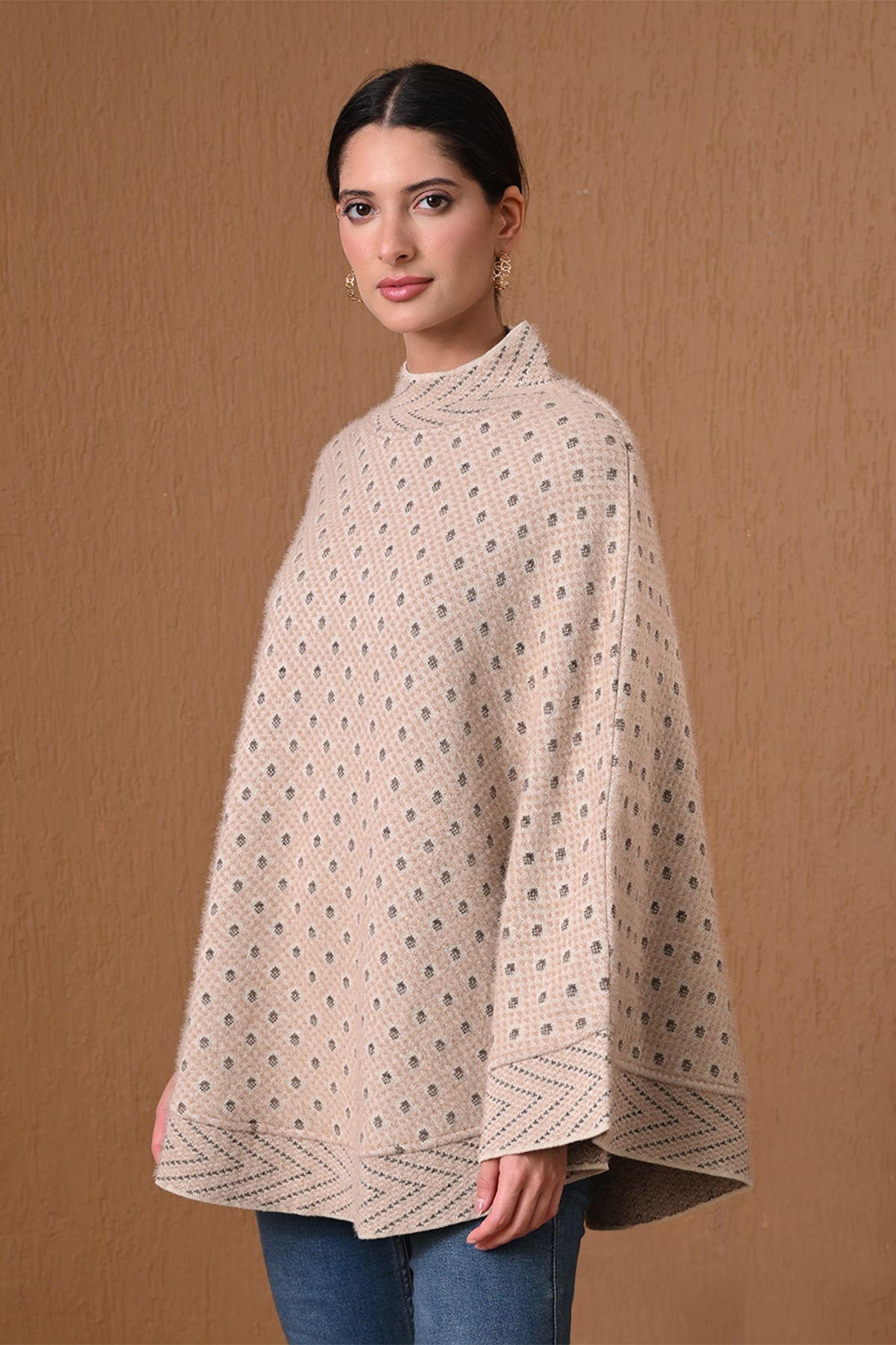 Winter Beige Geometric Polka-Dot Poncho