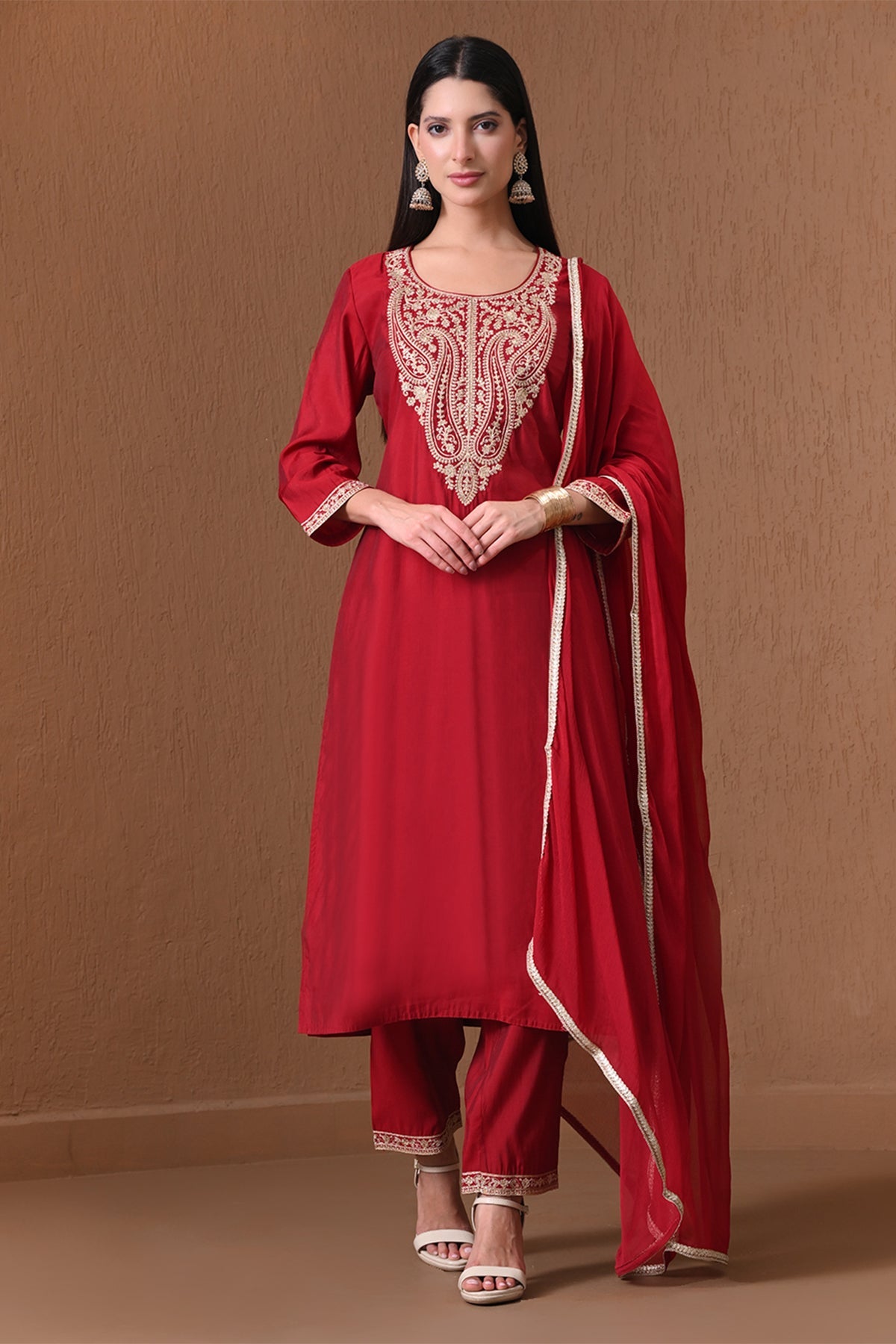 Maroon Paisely Embroidered Kurta 3 Pcs Set