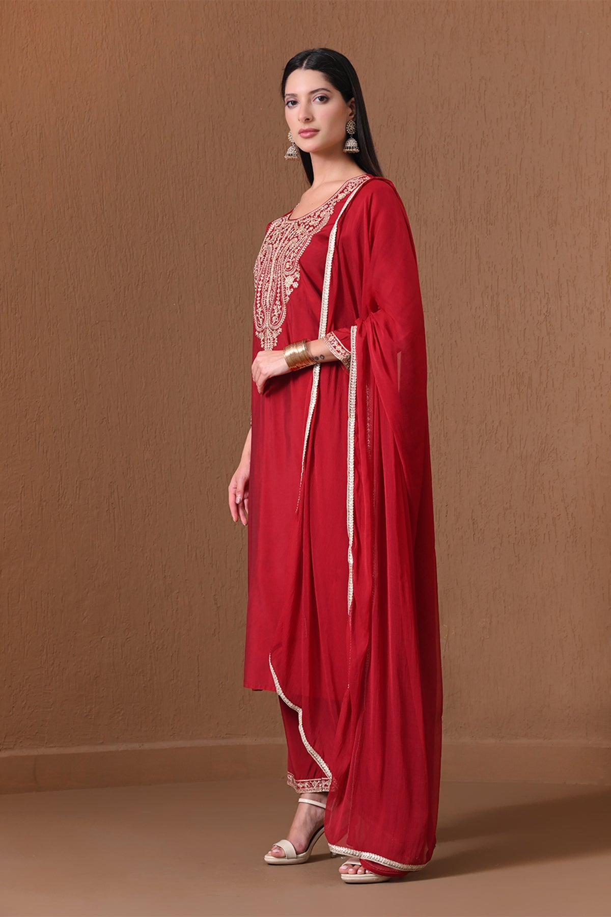 Maroon Paisely Embroidered Kurta 3 Pcs Set