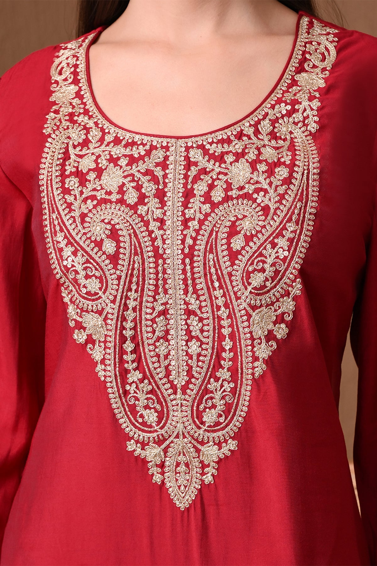 Maroon Paisely Embroidered Kurta 3 Pcs Set