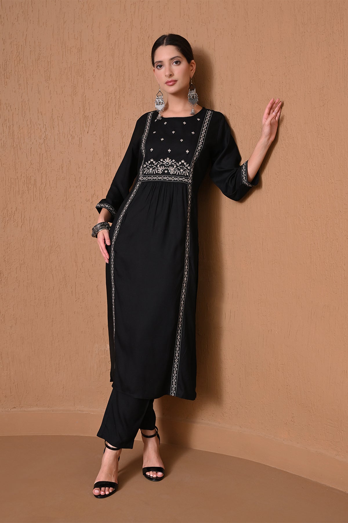 Black Embroidered A-Line Kurta 2 Pcs Set