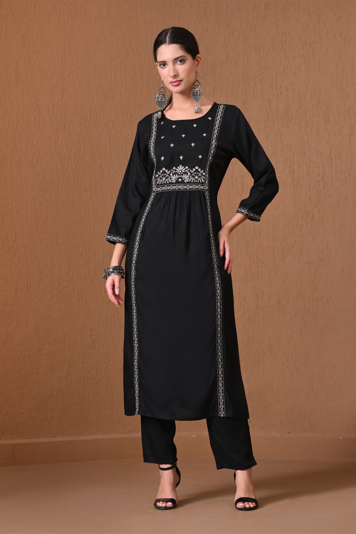 Black Embroidered A-Line Kurta 2 Pcs Set