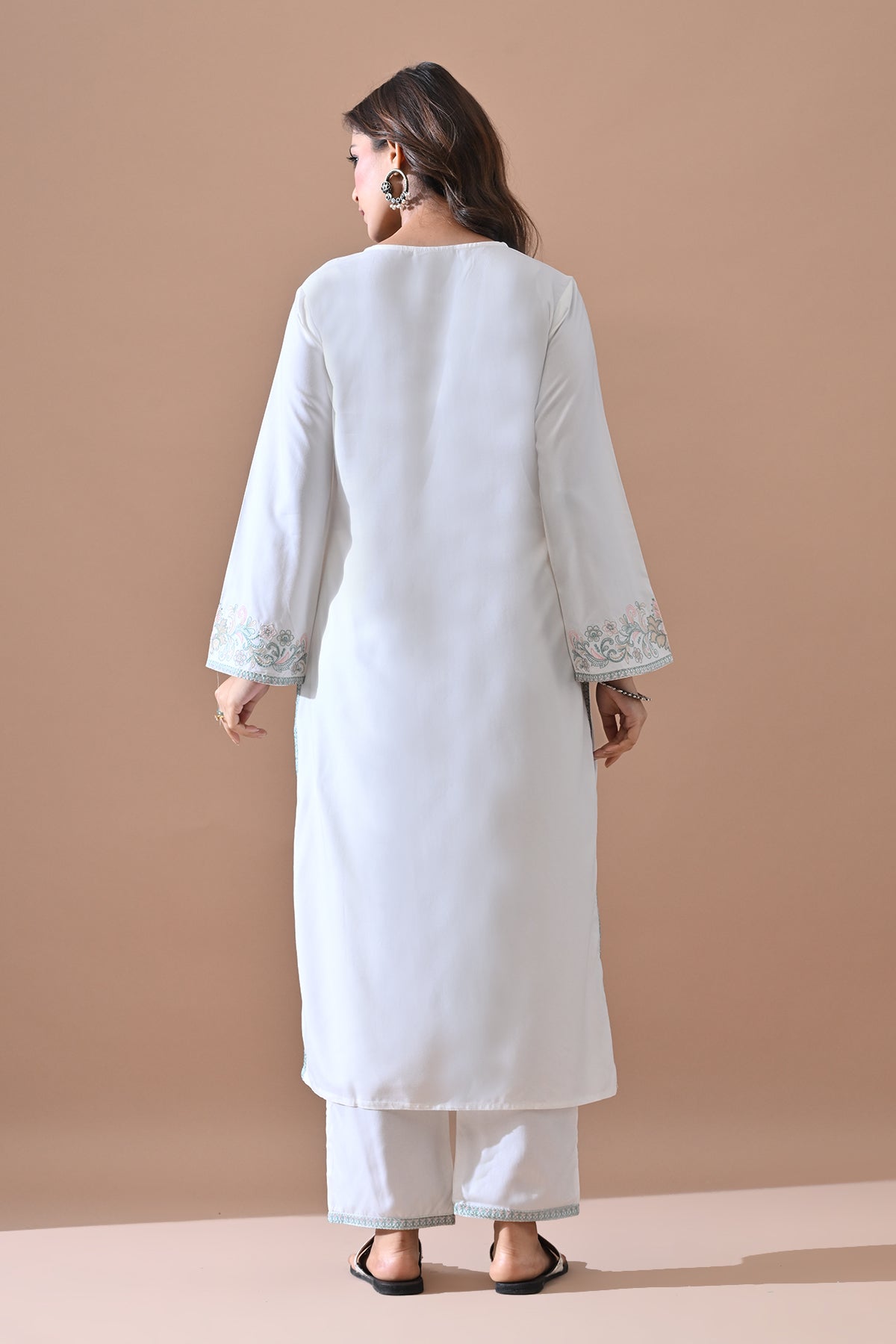 Cream Embroidered Kurta Set (2 Piece)