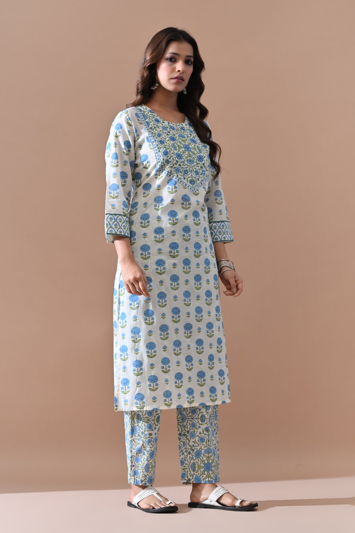 Cream Floral Printed Kurta 2 Pcs Set