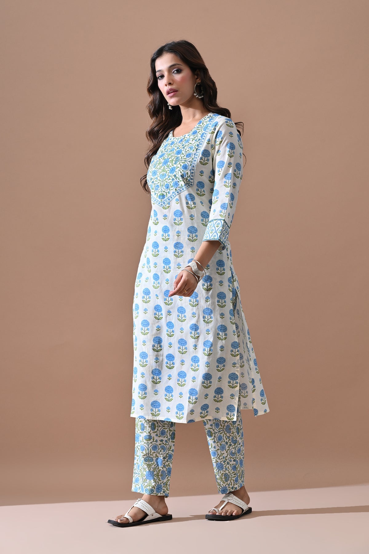 Cream Floral Printed Kurta 2 Pcs Set