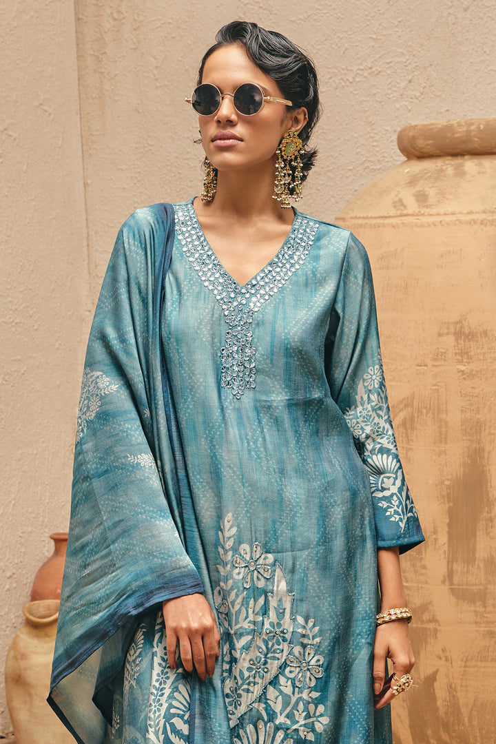 Blue Stone Embellished Kurta Set (3 Piece)