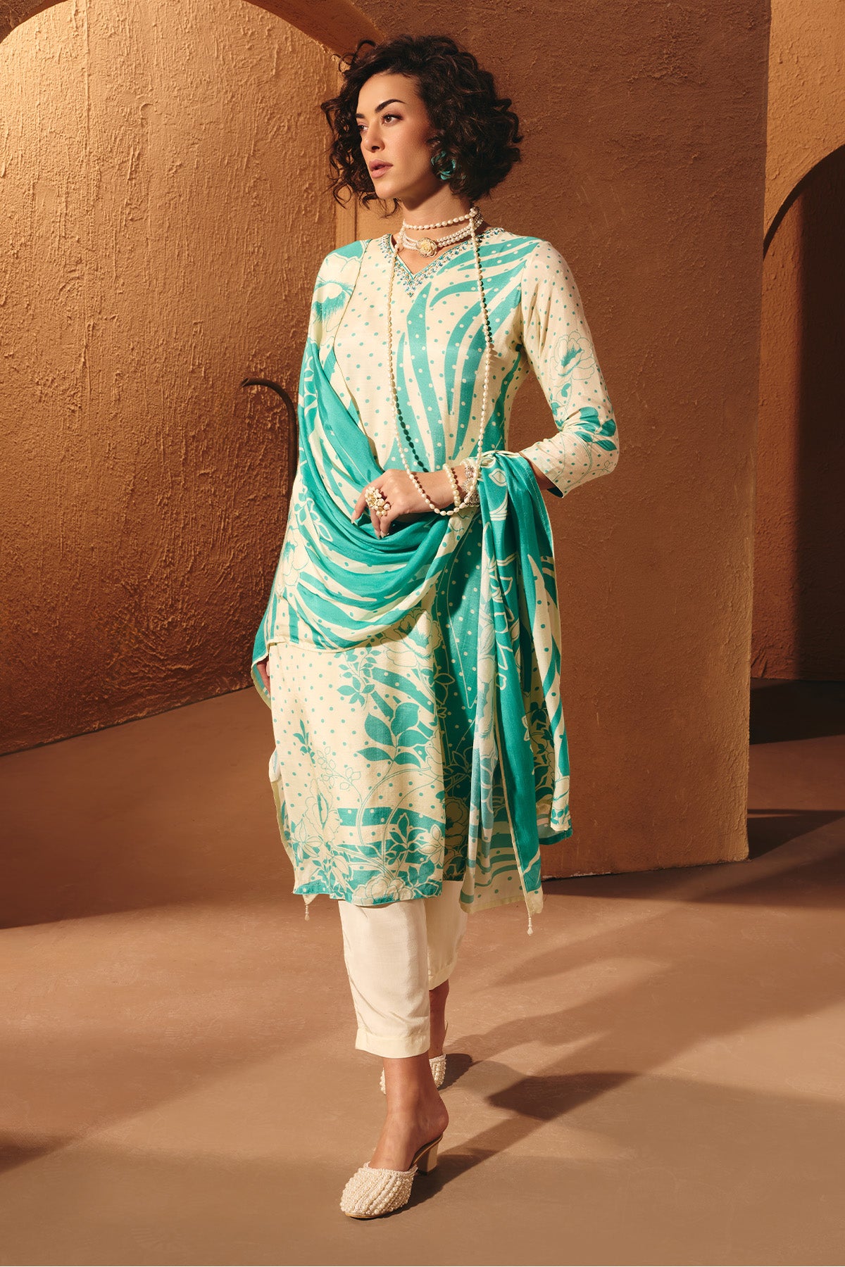 Cream Printed Kurta 3 Pcs Set