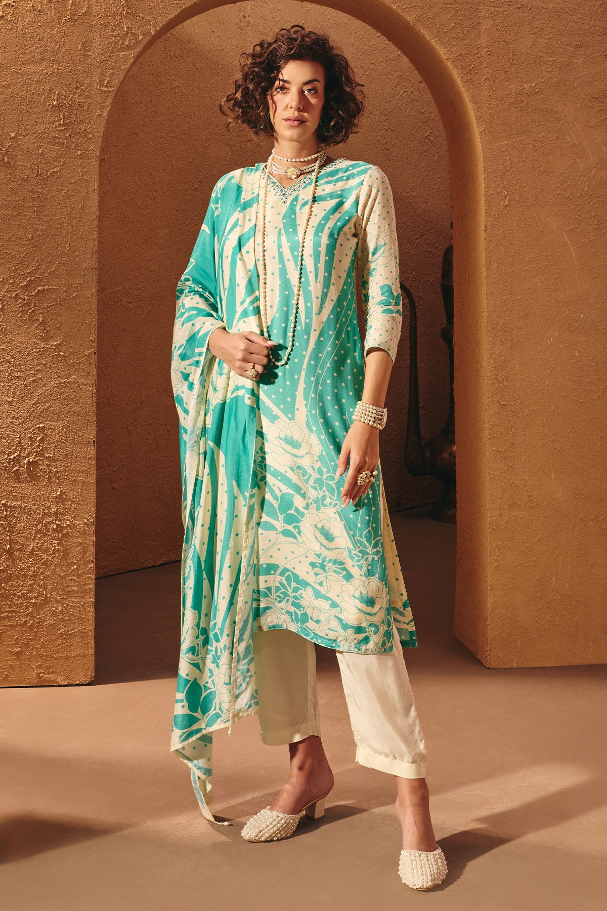 Cream Printed Kurta 3 Pcs Set