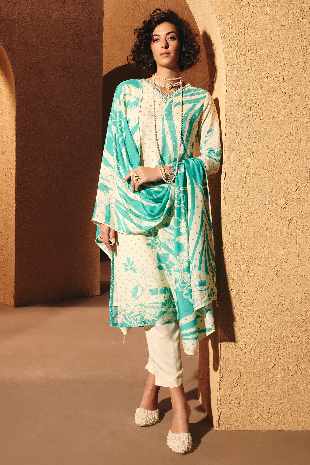 Cream Printed Kurta 3 Pcs Set