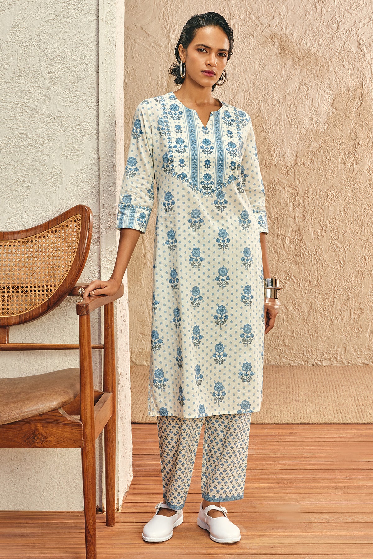 Cream Floral Printed Kurta Set (2 Piece)