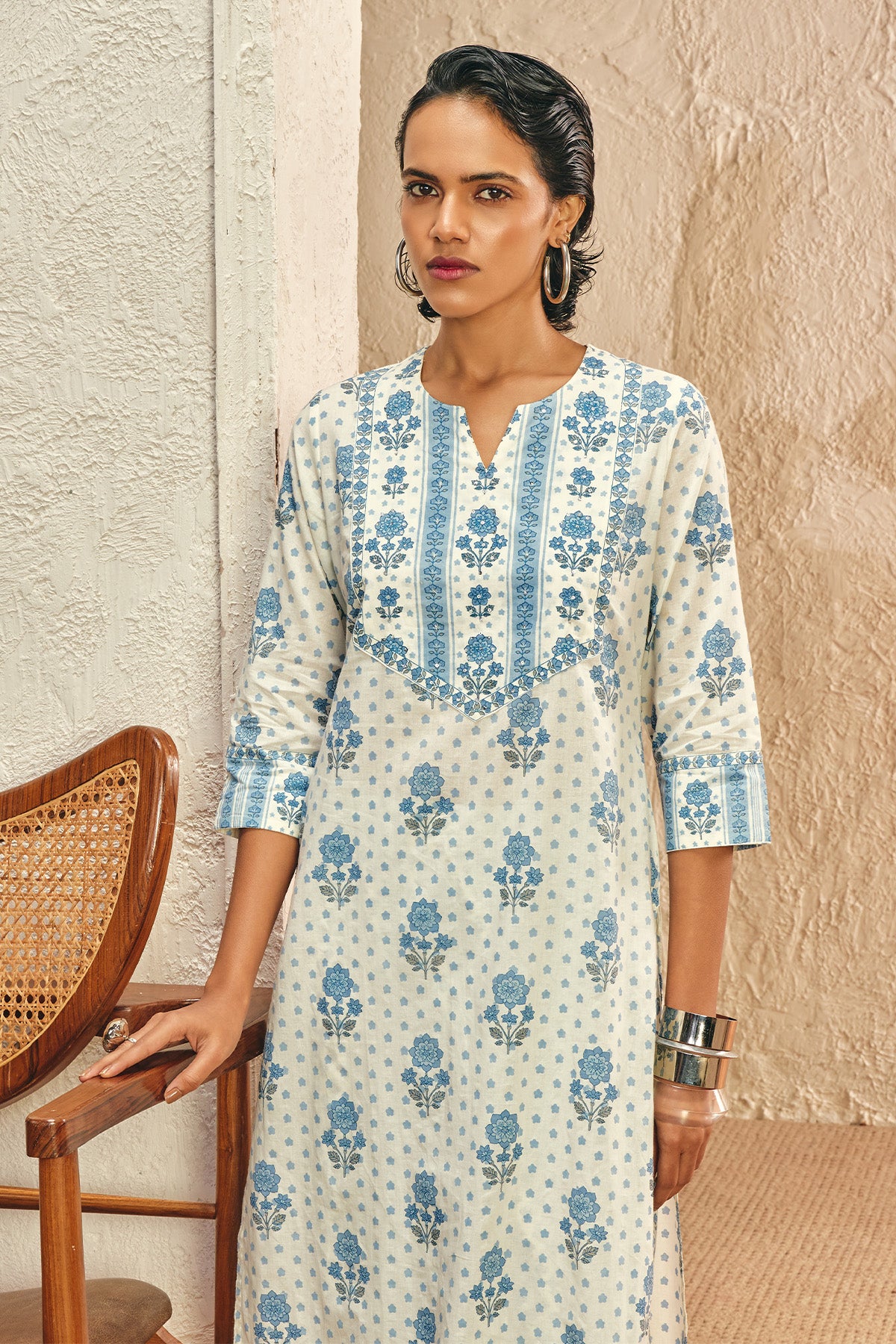 Cream Floral Printed Kurta Set (2 Piece)