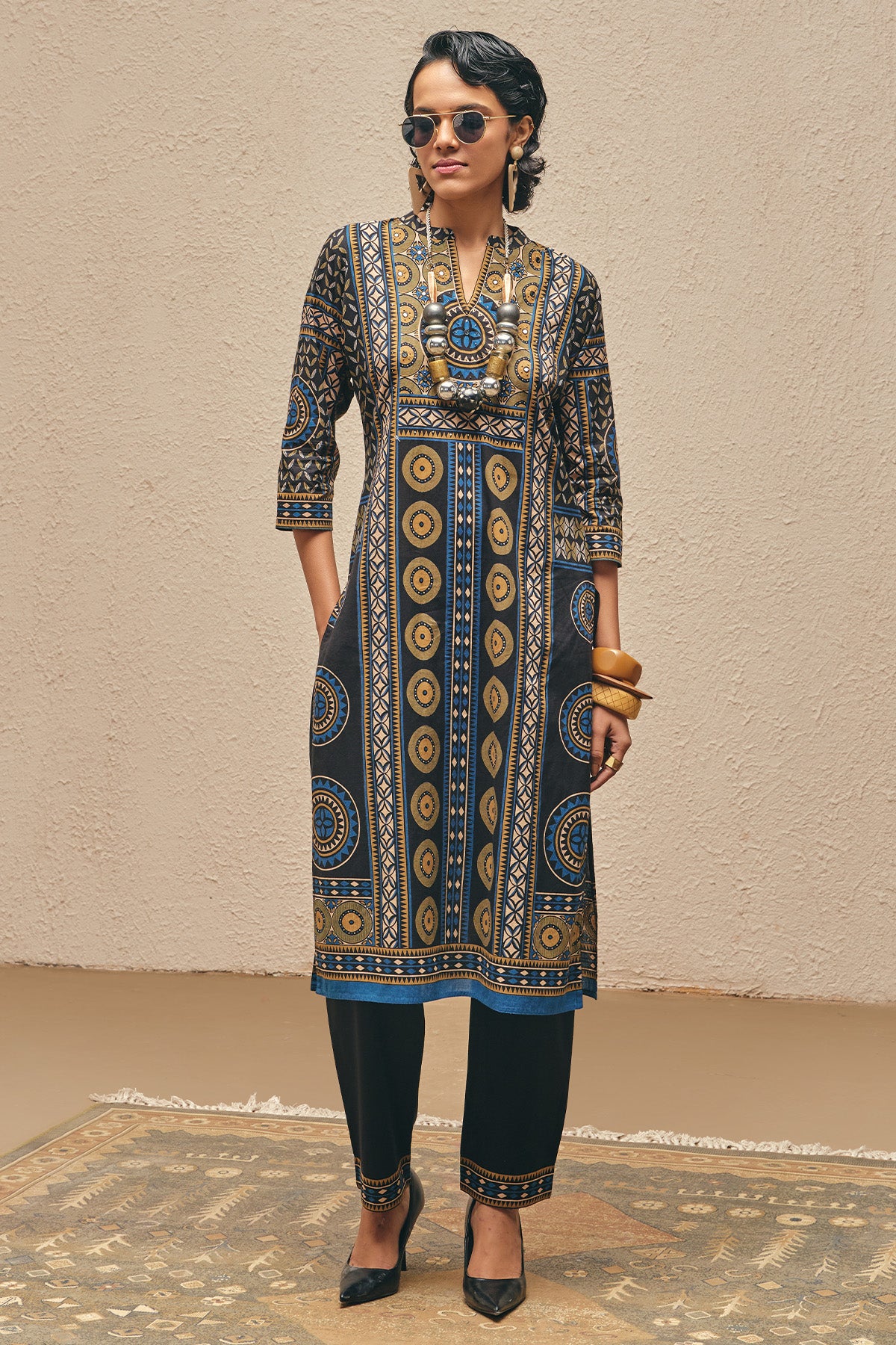 Black Printed Kurta Set (2 Piece)