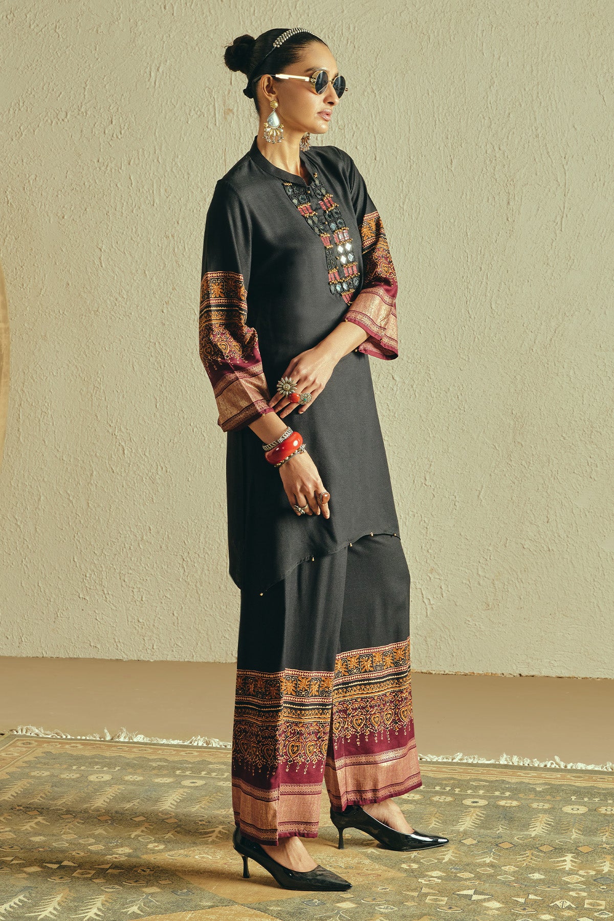 Black Mirror Embellished Kurta 2 Pcs Set