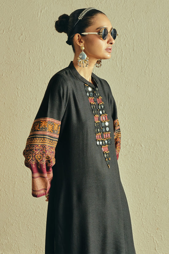 Black Mirror Embellished Kurta 2 Pcs Set