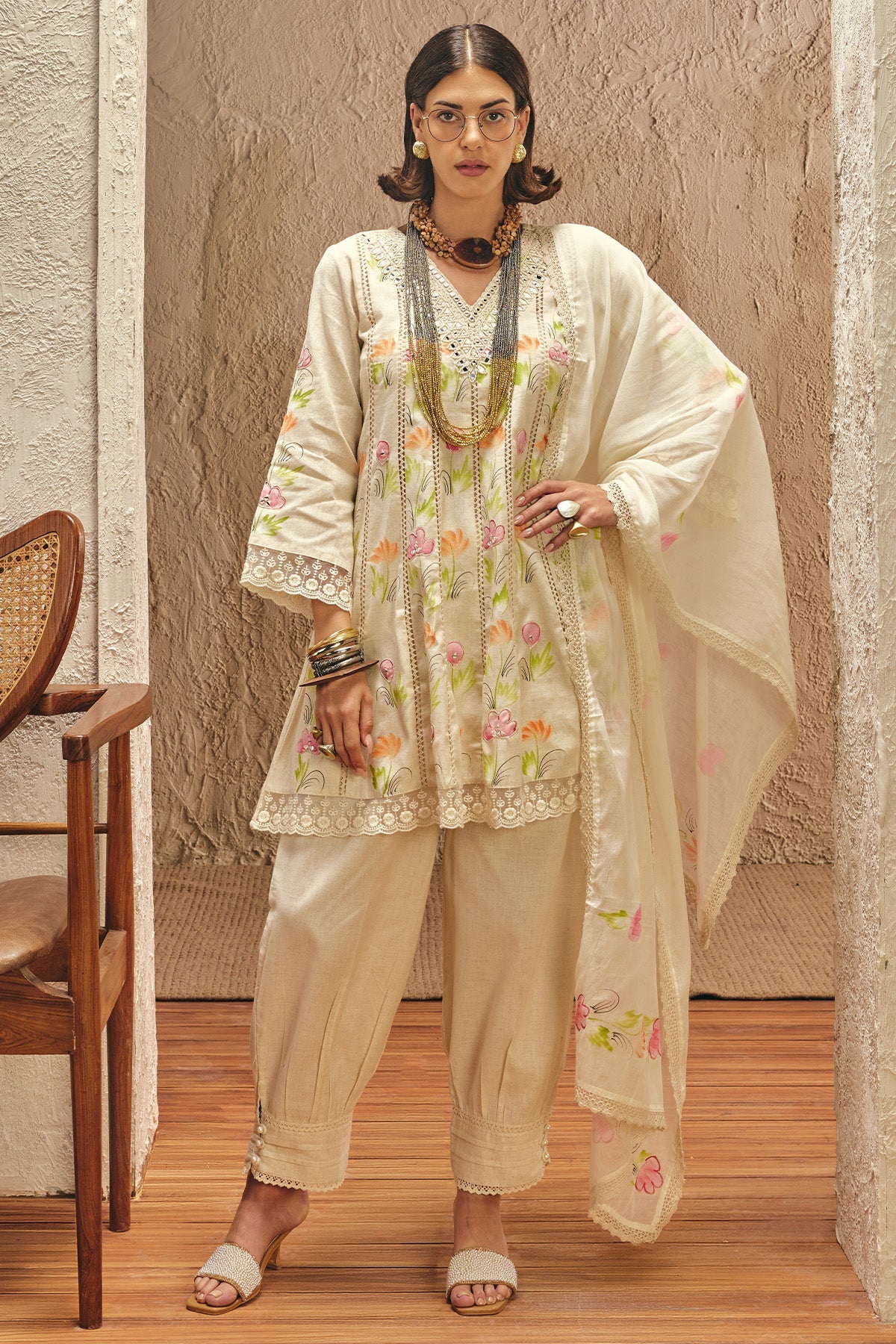 Cream Printed Embellished Kurta 3 Pcs Set