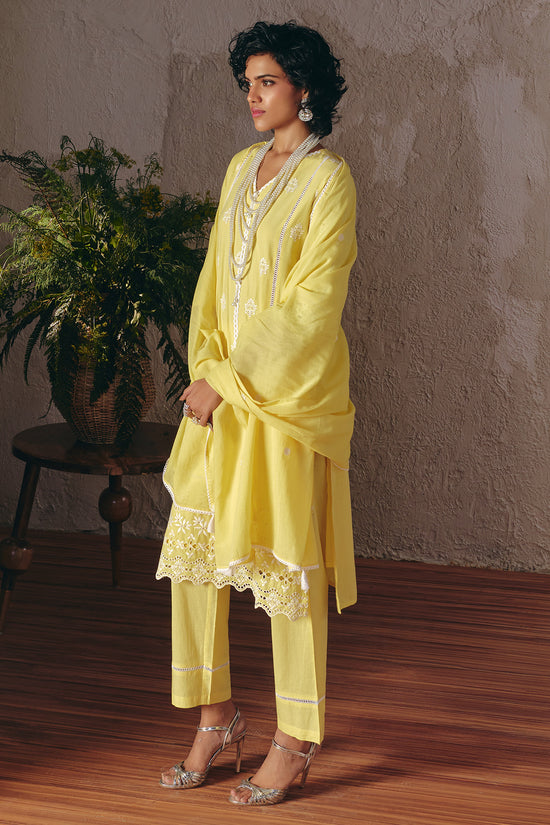 Yellow Embroidered Kurta Set (3 Piece)
