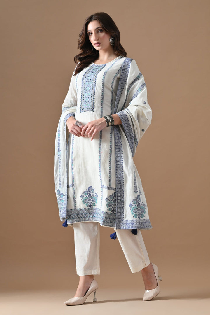 Cream Solid Embellished Kurta Set (3 Piece)