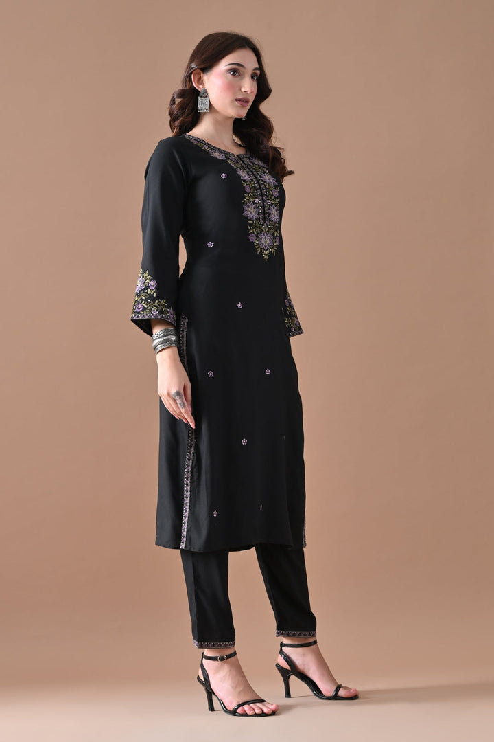 Black Embroidered Kurta Set (2 Piece)
