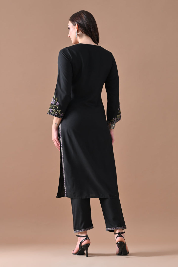 Black Embroidered Kurta Set (2 Piece)