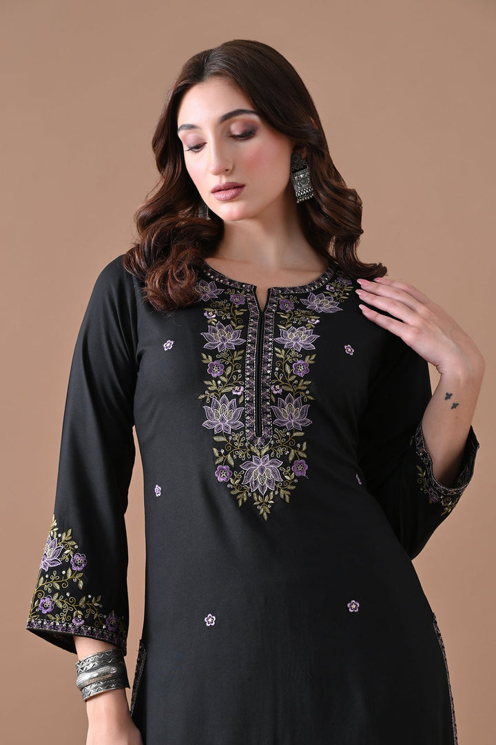 Black Embroidered Kurta Set (2 Piece)