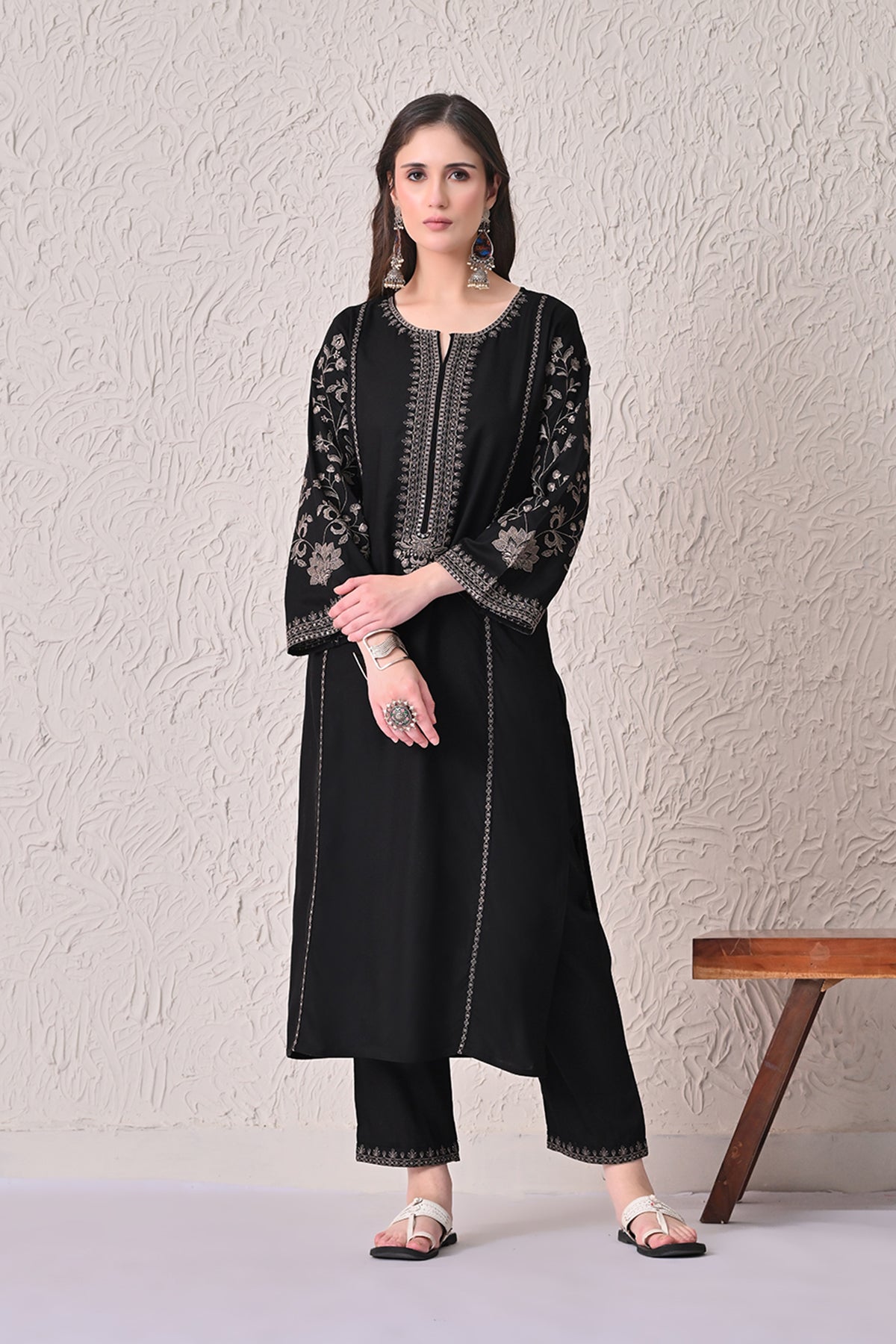 Black Embroidered Kurta 2 Pcs Set