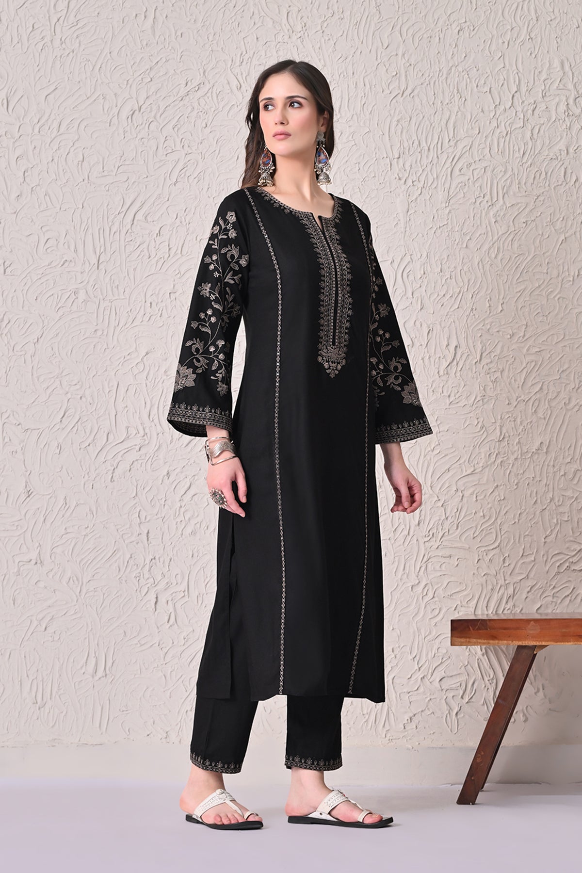 Black Embroidered Kurta 2 Pcs Set