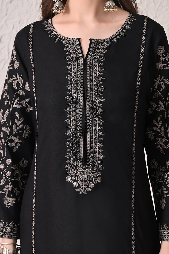 Black Embroidered Kurta 2 Pcs Set