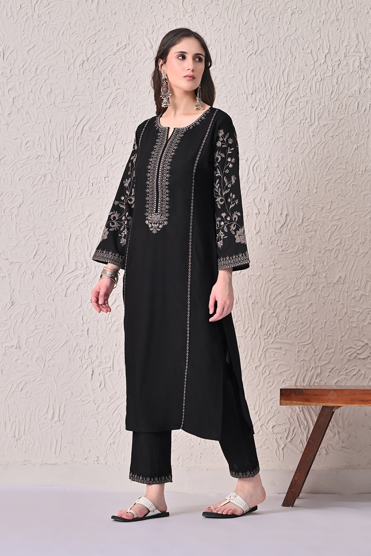 Black Embroidered Kurta 2 Pcs Set