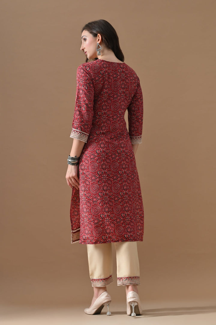 Maroon Embroidered Kurta Set (2 Piece)