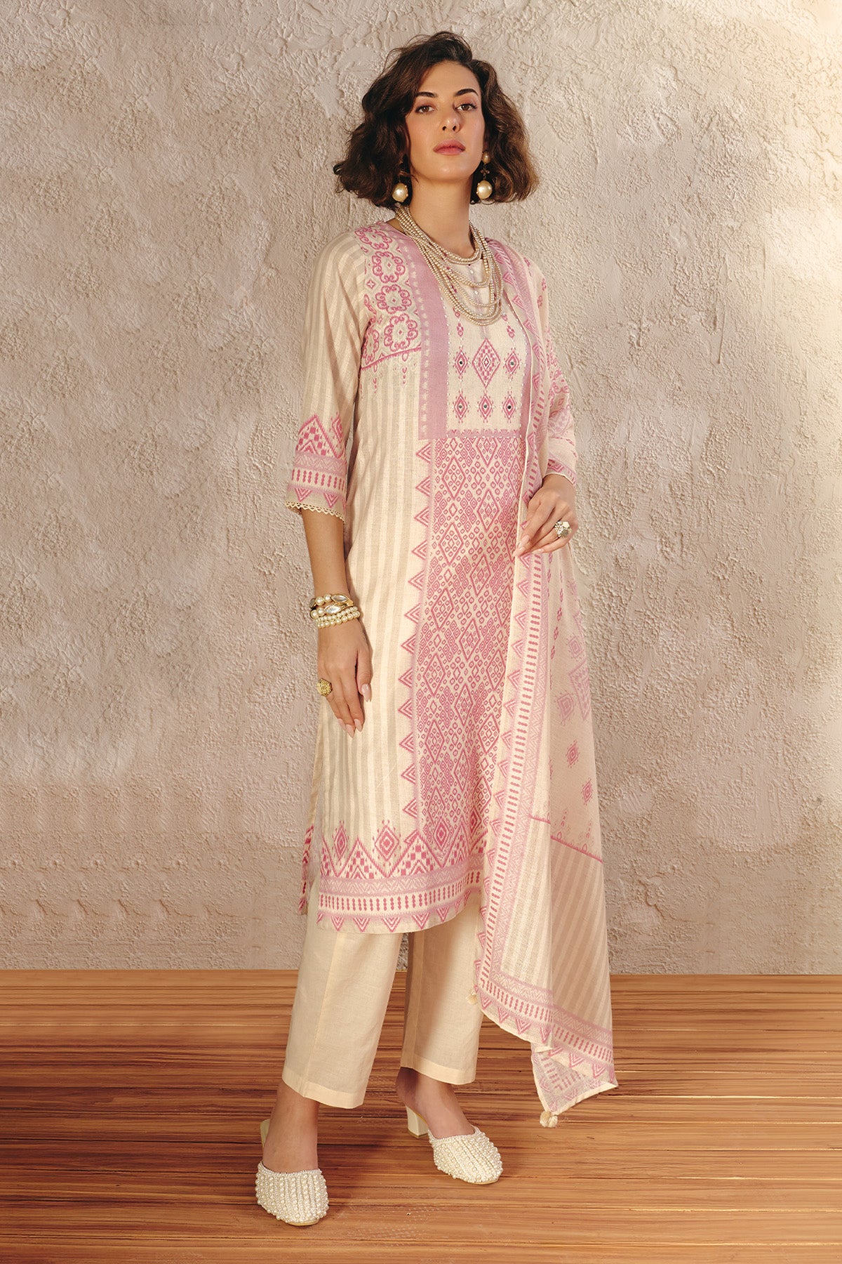 Cream Printed Kurta Set (3 Piece)