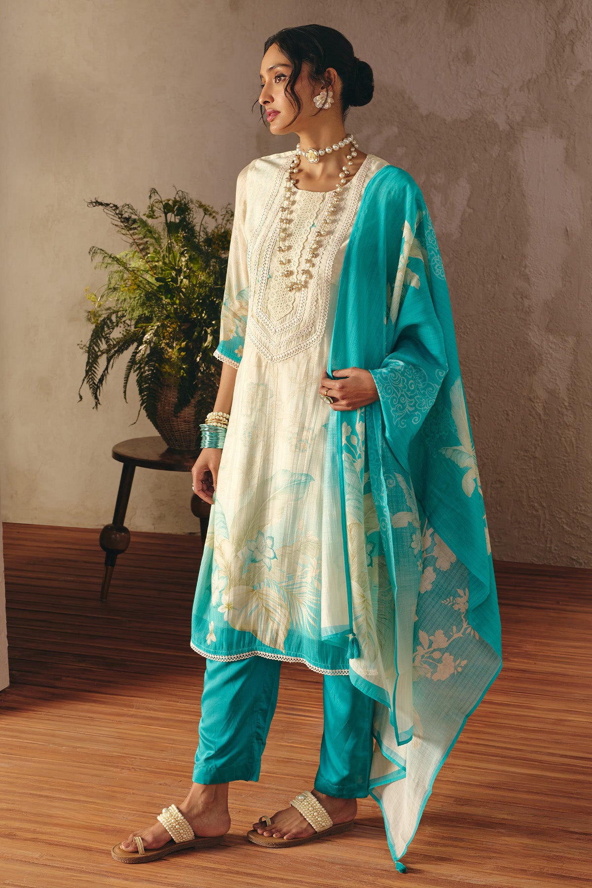 Cream Printed Kurta 3 Pcs Set