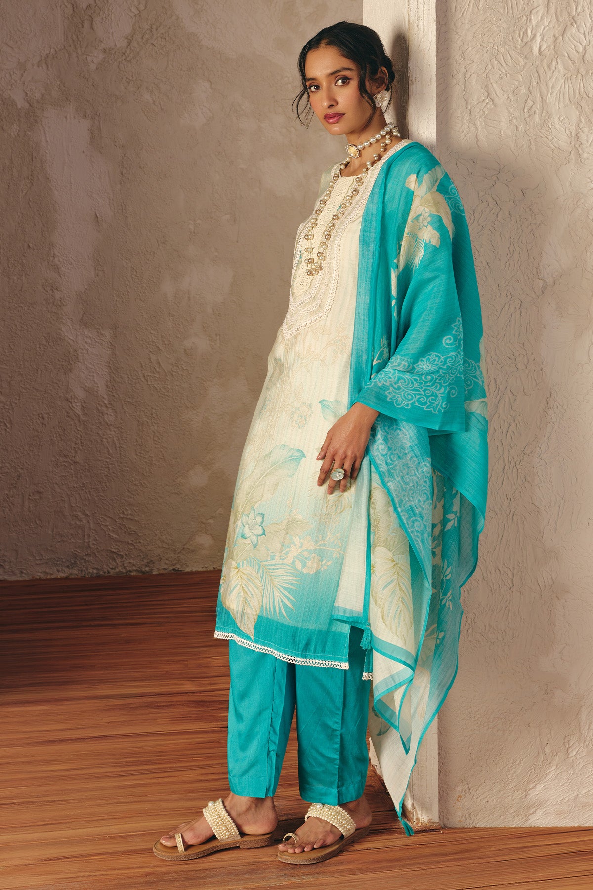 Cream Printed Kurta 3 Pcs Set