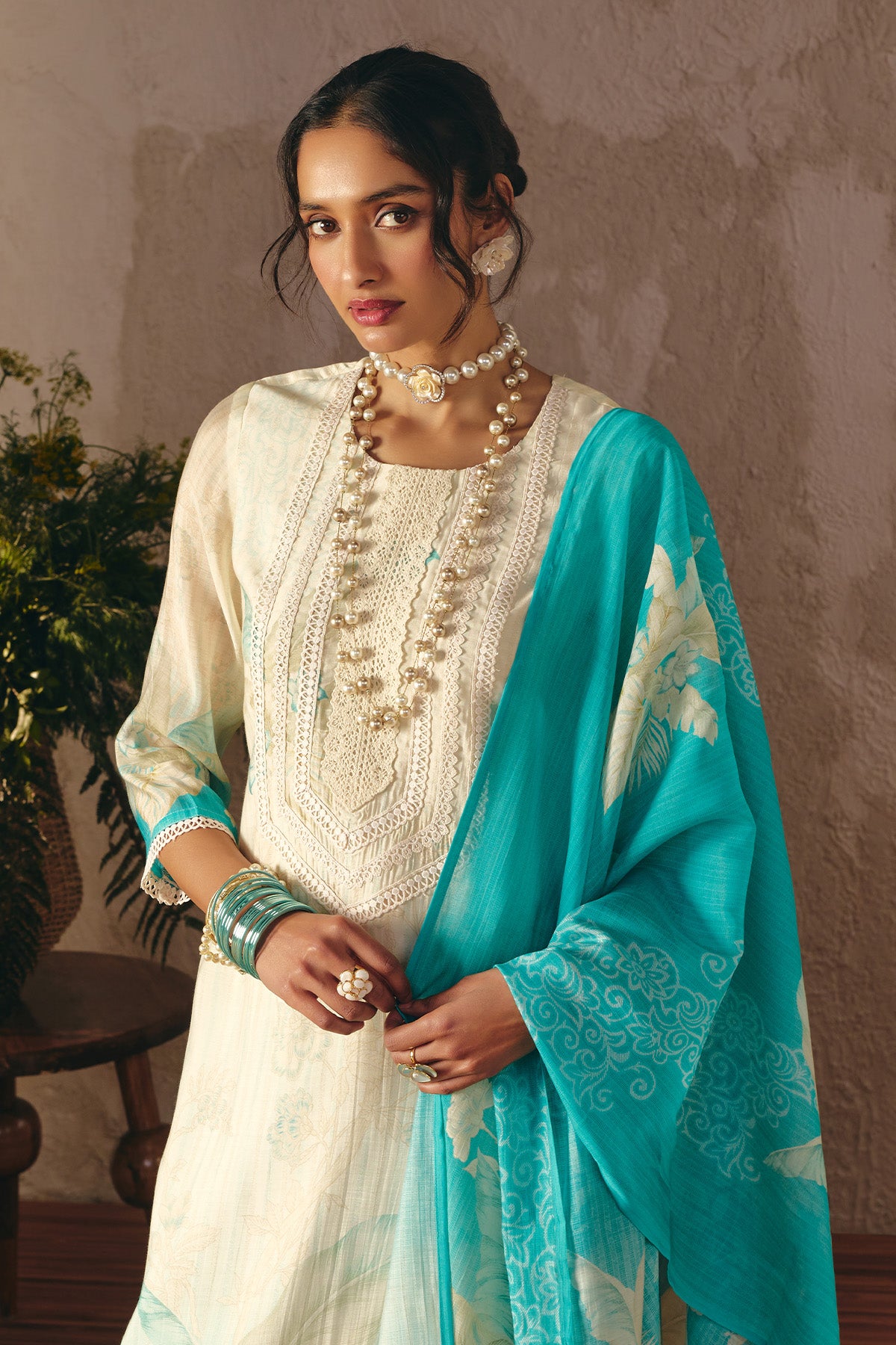 Cream Printed Kurta 3 Pcs Set