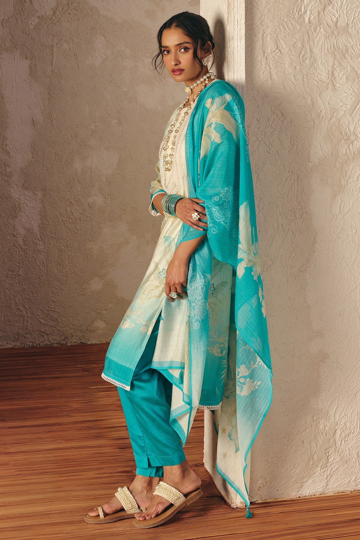 Cream Printed Kurta 3 Pcs Set