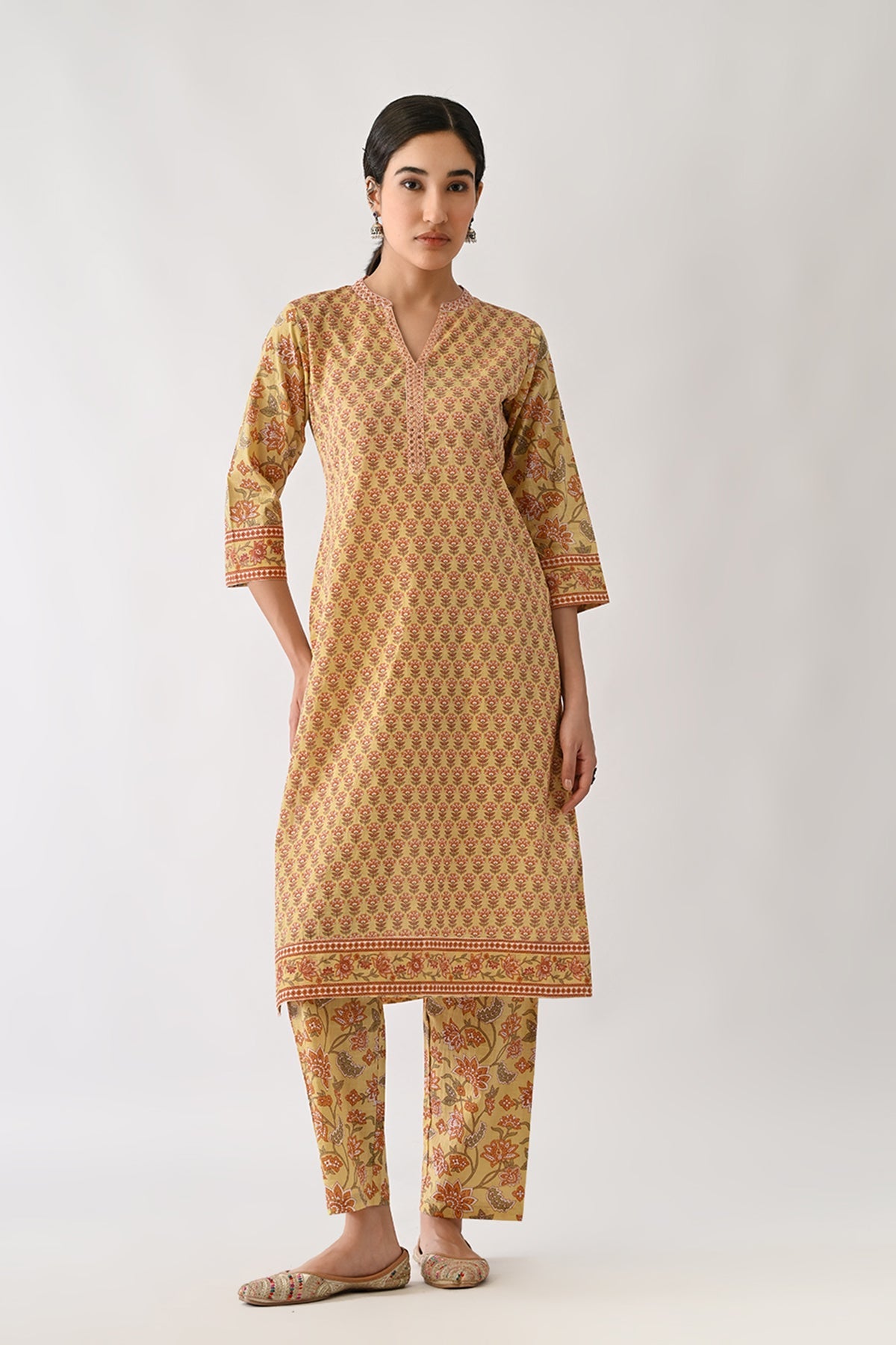 Yellow Printed Kurta Set (2 Piece)