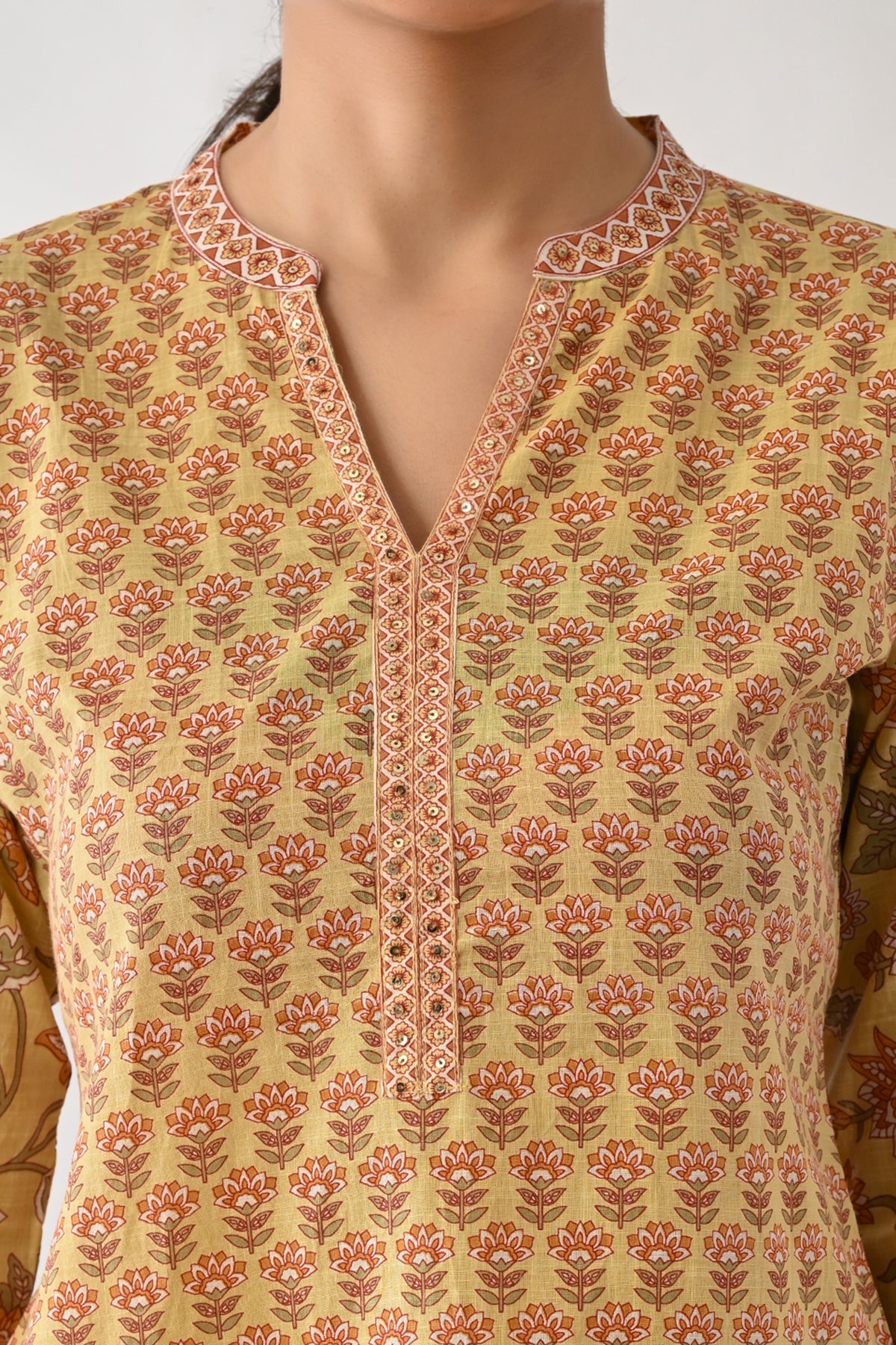 Yellow Printed Kurta Set (2 Piece)